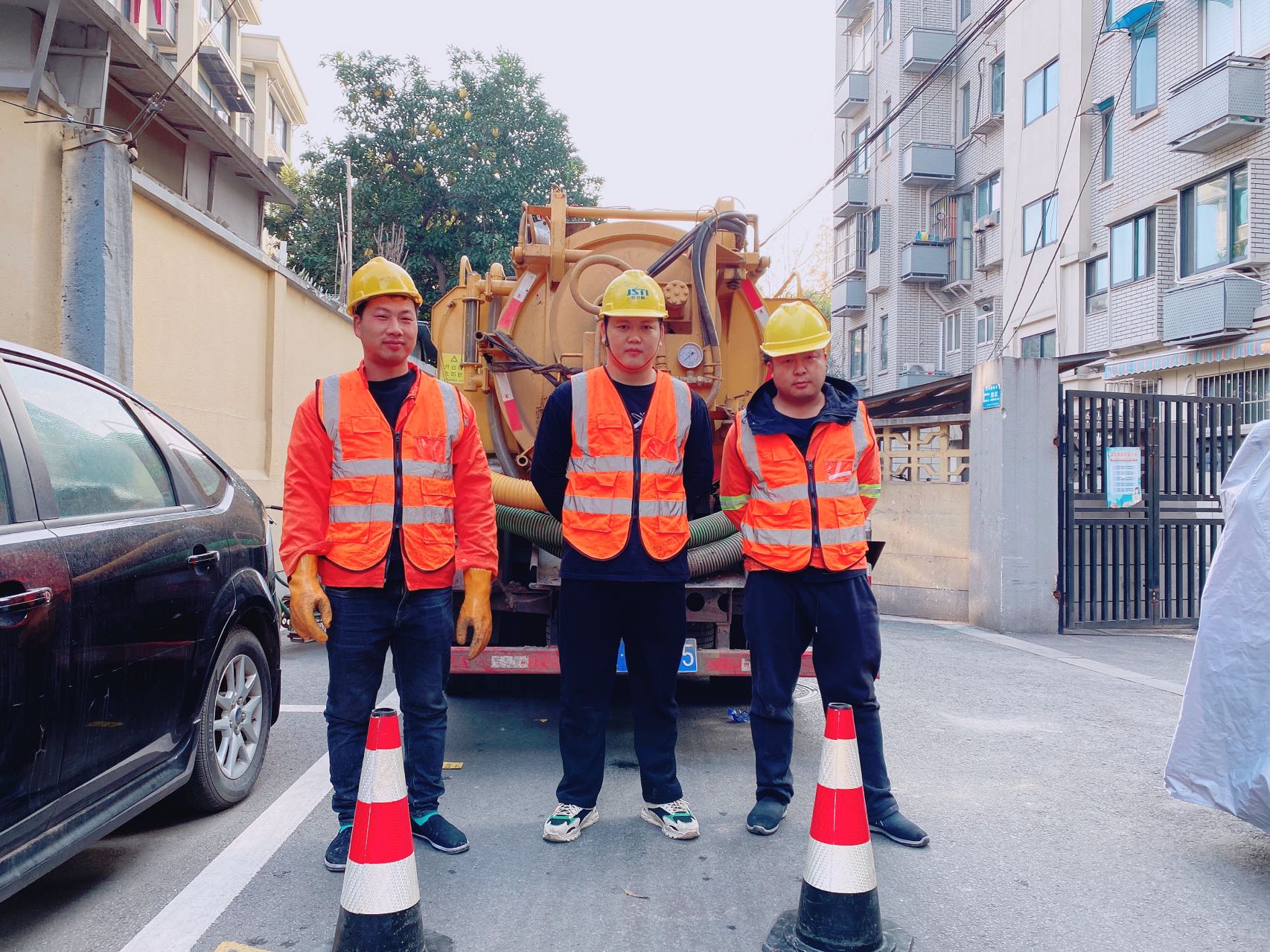 樱铁村南京某小区管道清淤检测施工